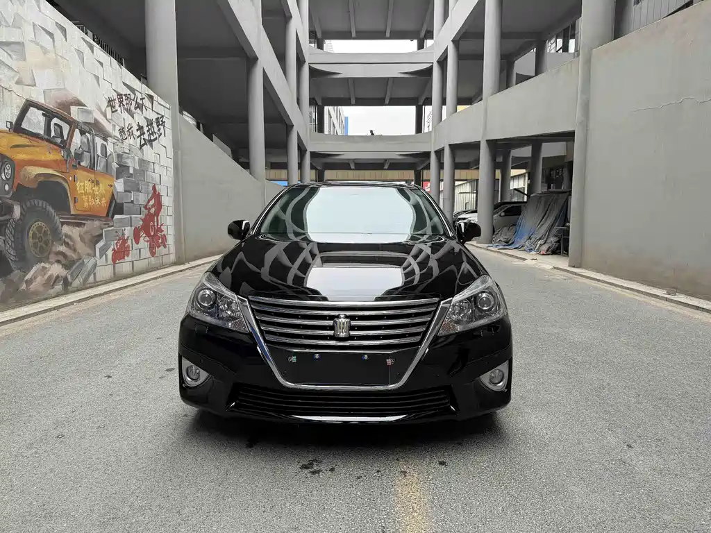 Toyota Crown 2013 — фото 2