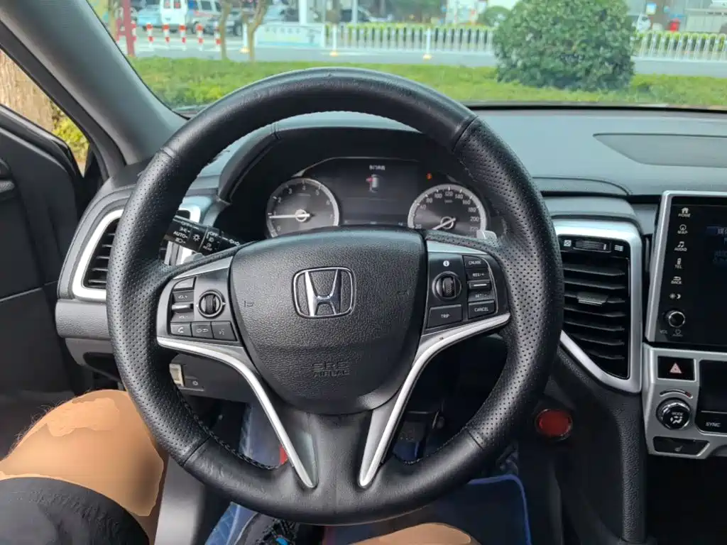 Honda UR-V 2017 — фото 11
