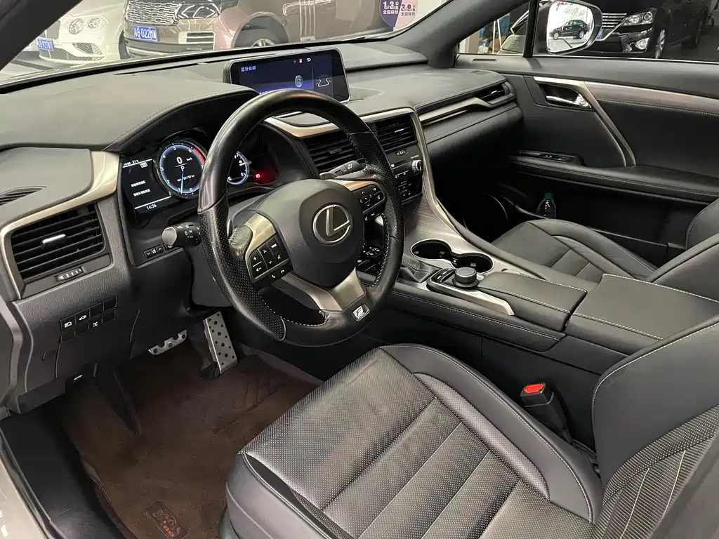 Lexus RX 2017 — фото 13