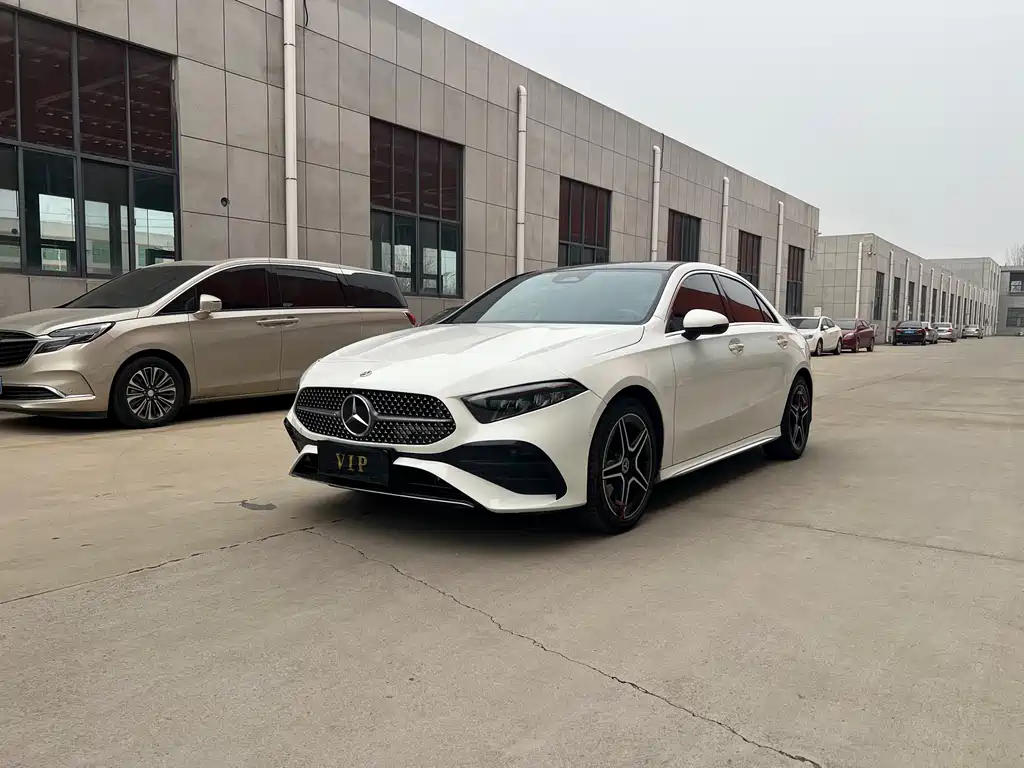 Mercedes-Benz A-Class 2023 — фото 1