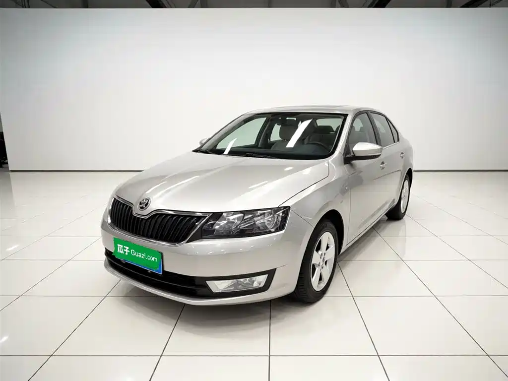Skoda Rapid 2014 — фото 2