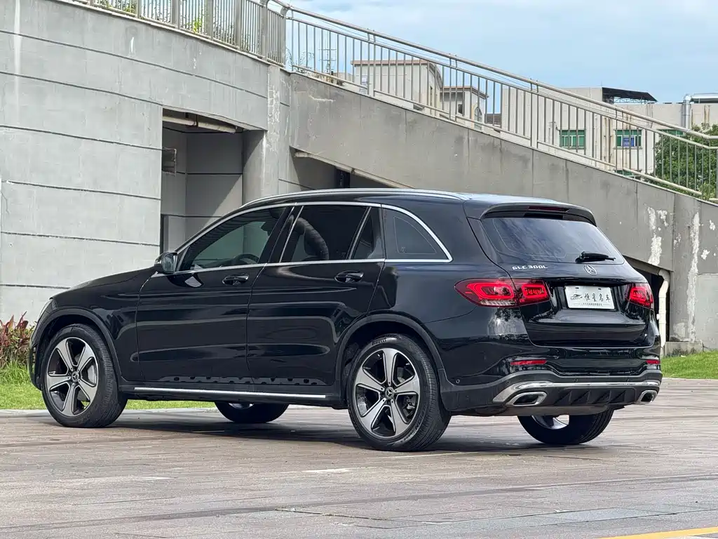 Mercedes-Benz GLC 2023 — фото 7
