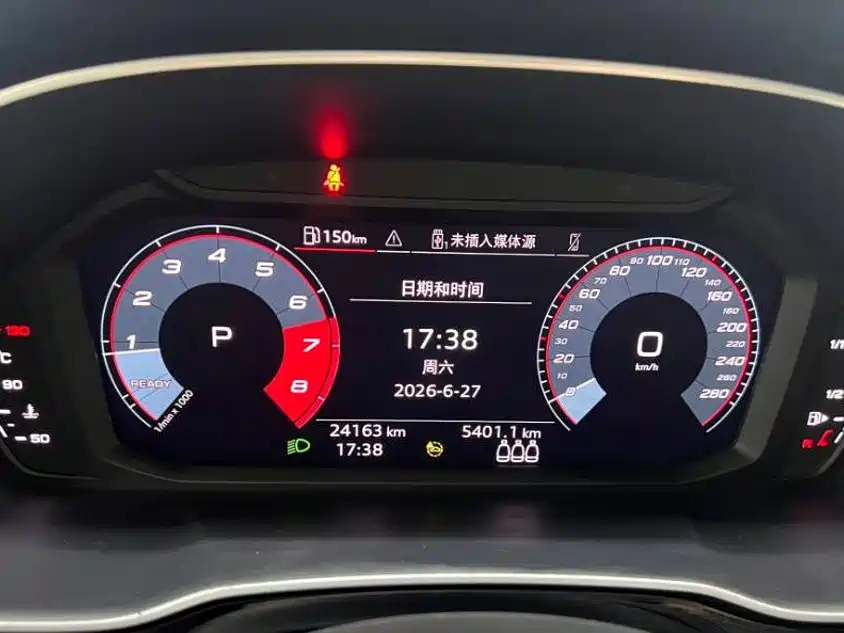 Audi Q3 2022 — фото 11
