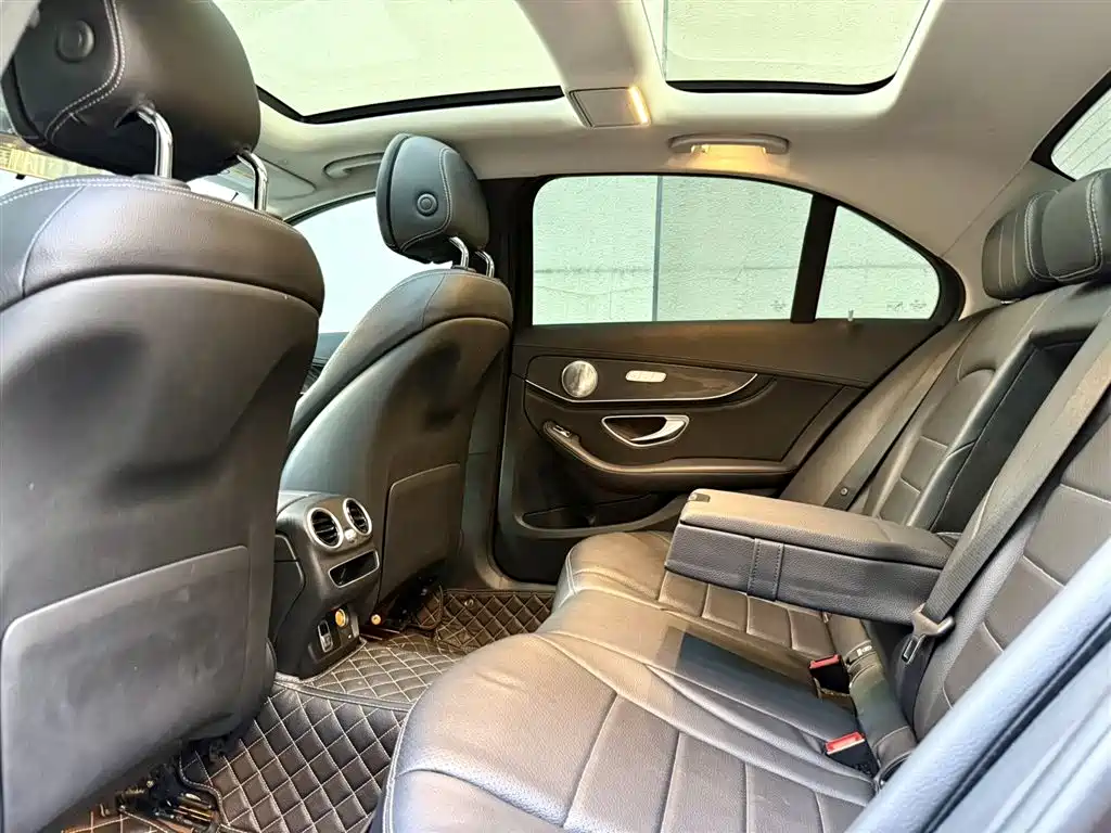 Mercedes-Benz C-Class 2020