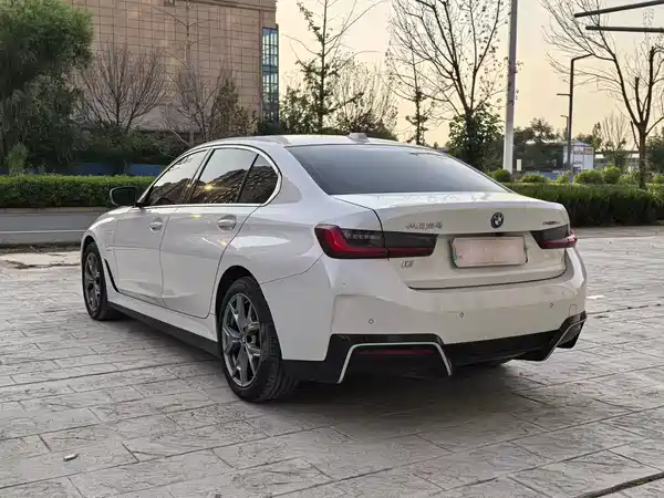 BMW i3 2024