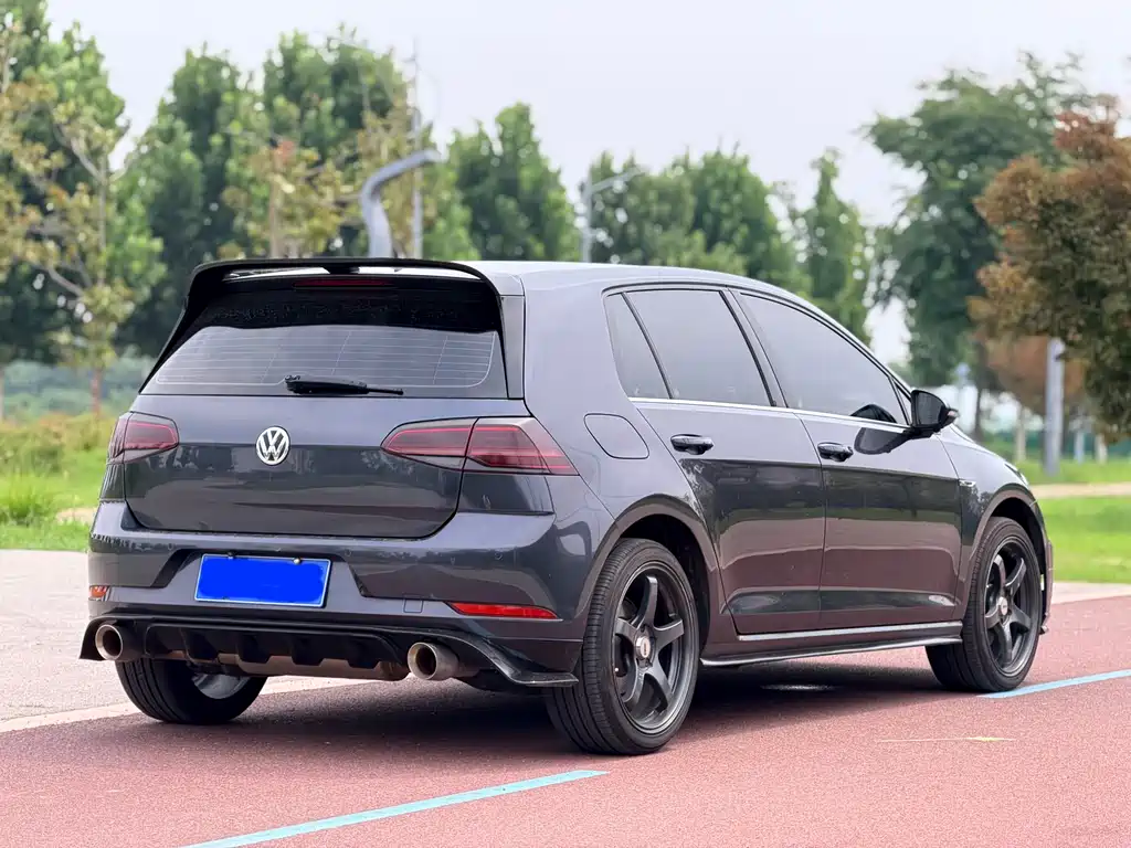 Volkswagen Golf 2020