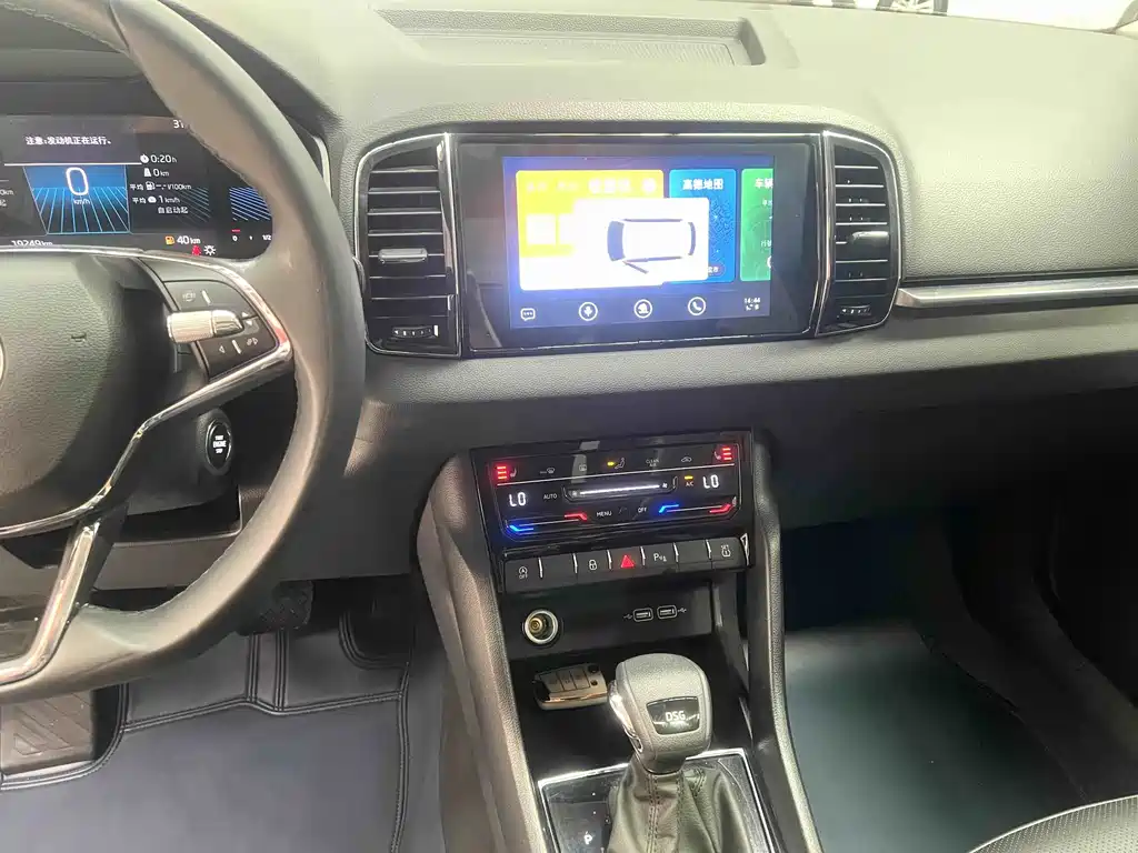 Skoda Karoq 2023 — фото 12