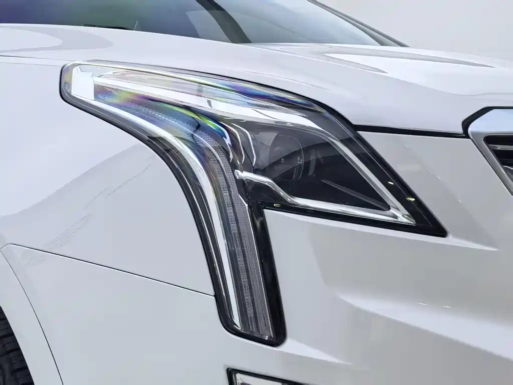 Cadillac XT5 2018 — фото 31