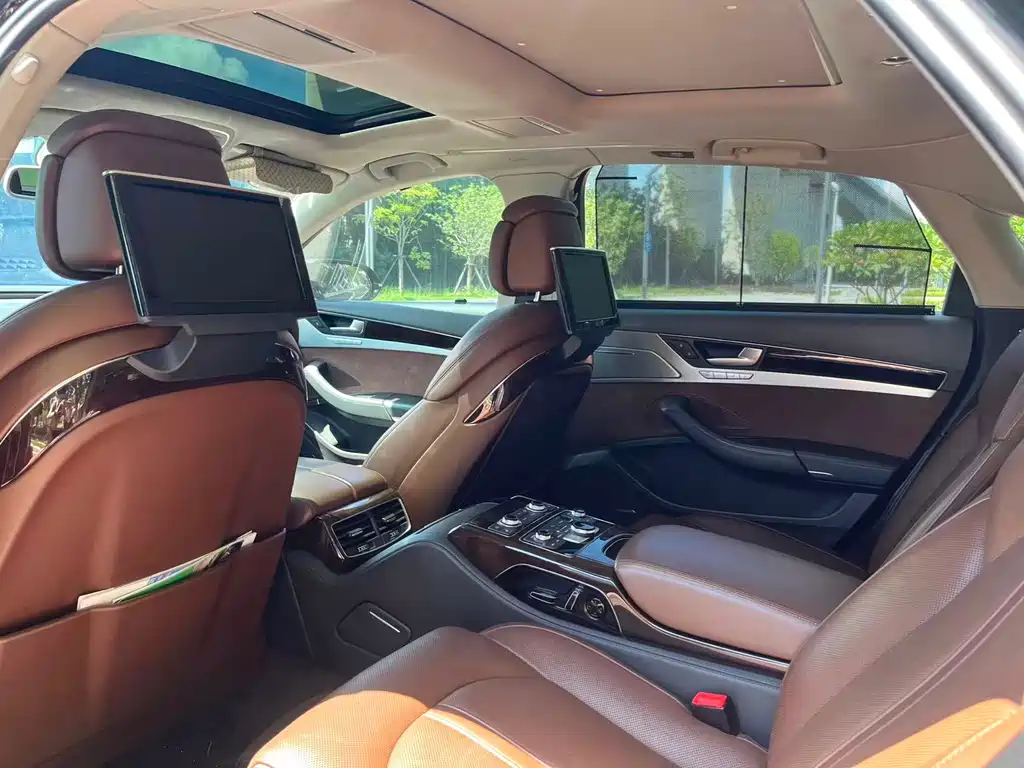 Audi A8 2014