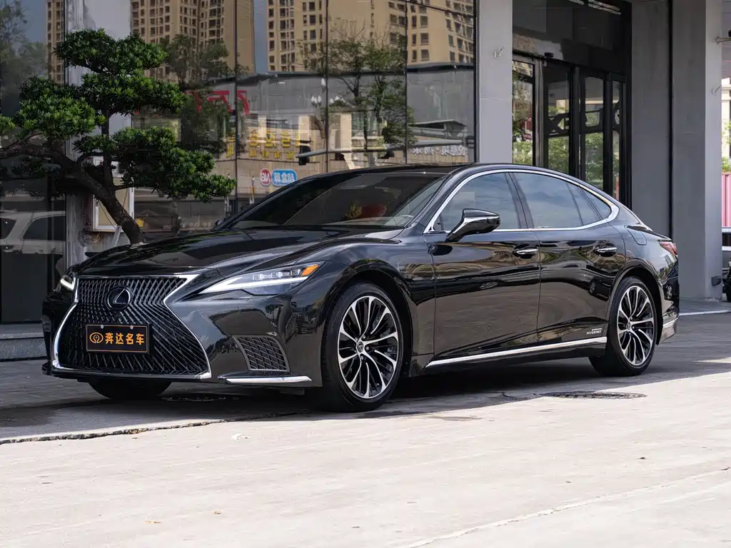 Lexus LS 2021 — фото 1