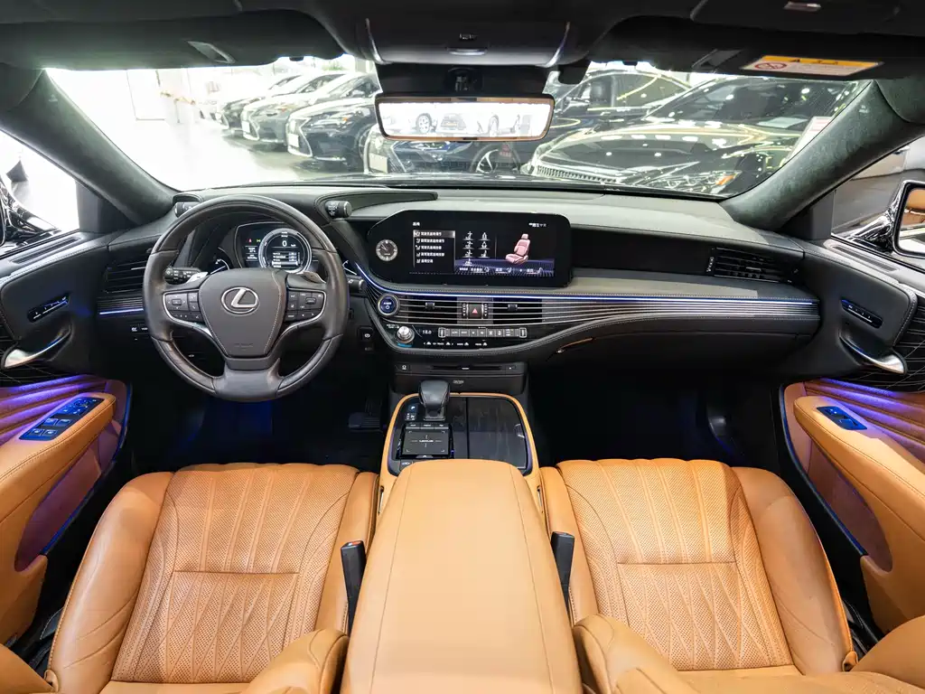 Lexus LS 2021 — фото 13