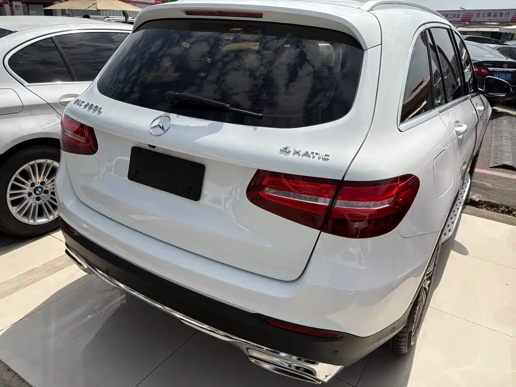 Mercedes-Benz GLC 2016 — фото 17