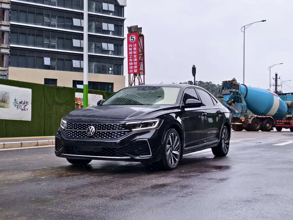 Volkswagen Passat 2022