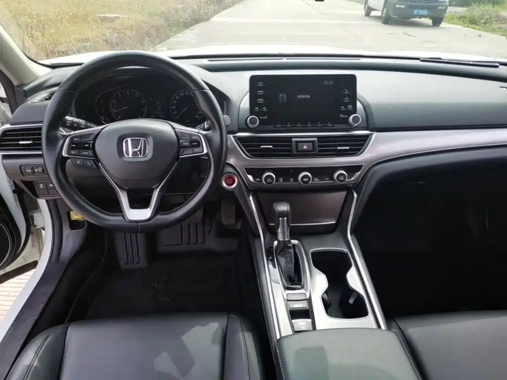 Honda Accord 2021 — фото 13