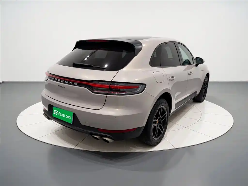 Porsche Macan 2019 — фото 5