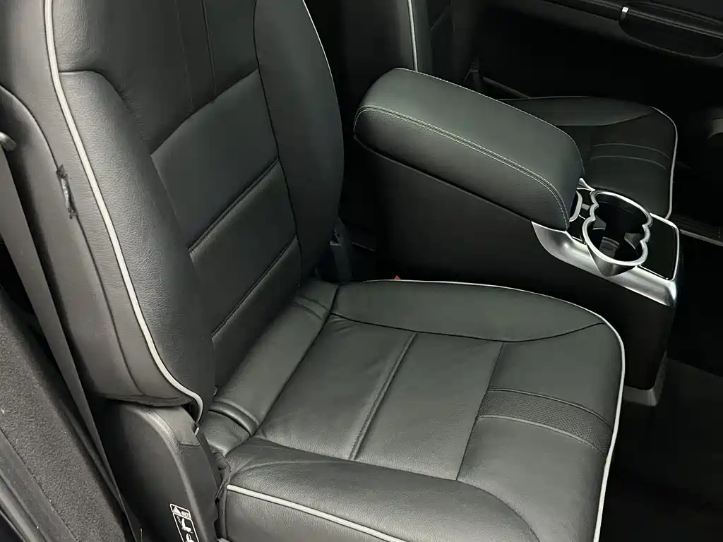 Mercedes-Benz R-Class 2017 — фото 16