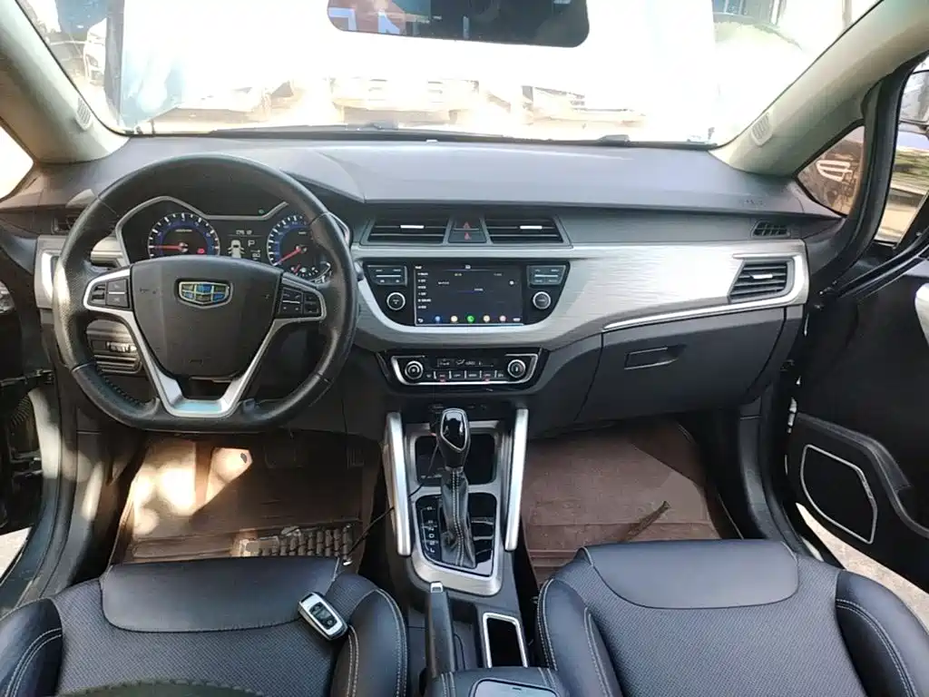 Geely Vision X3 2018 — фото 10