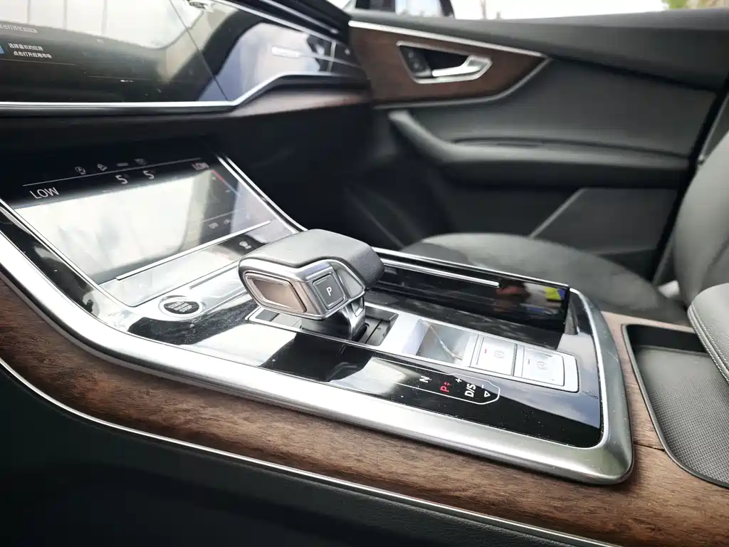 Audi Q7 2021