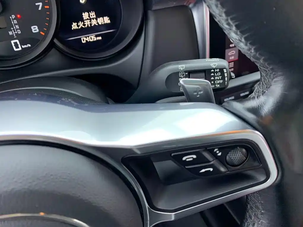 Porsche Macan 2020 — фото 23