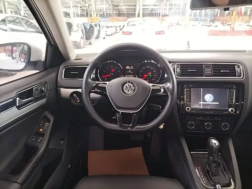 Volkswagen Sagitar 2015 — фото 11