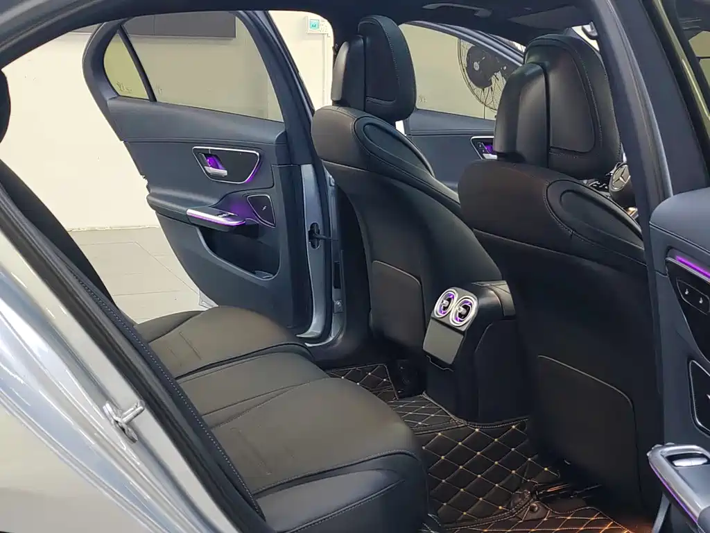 Mercedes-Benz C-Class 2023 — фото 14