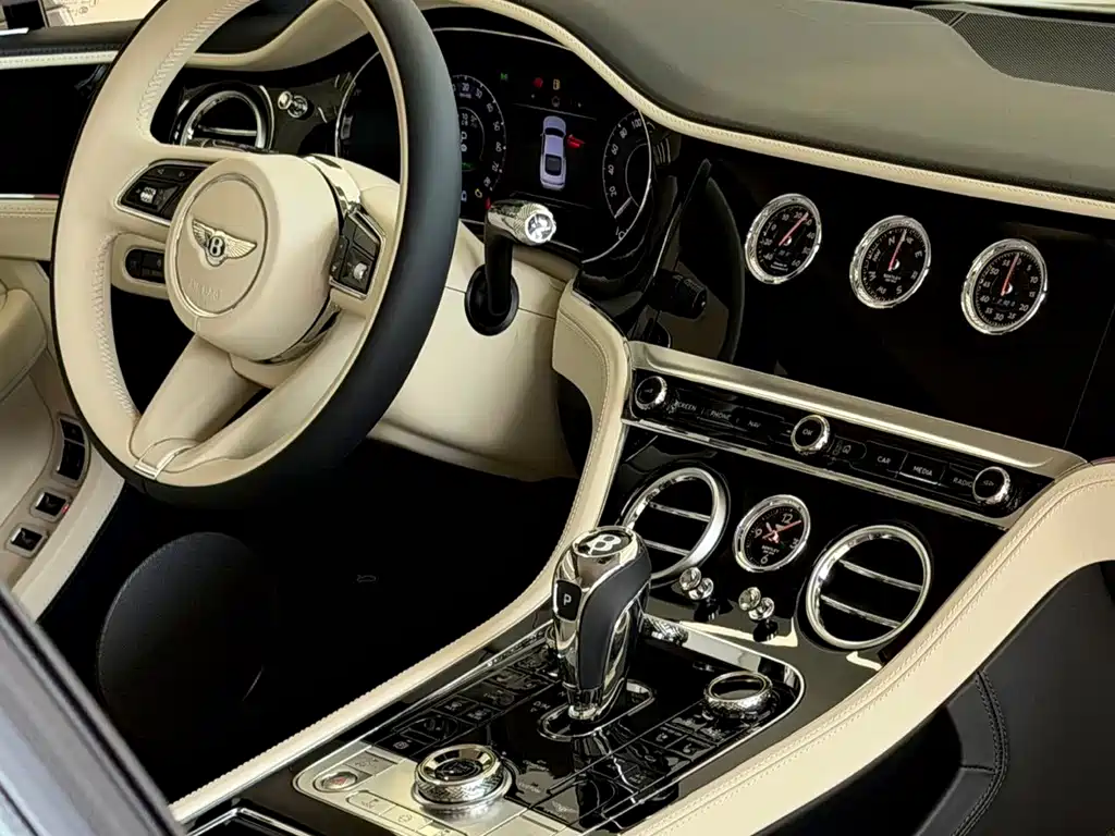 Bentley Continental PHEV — фото 9
