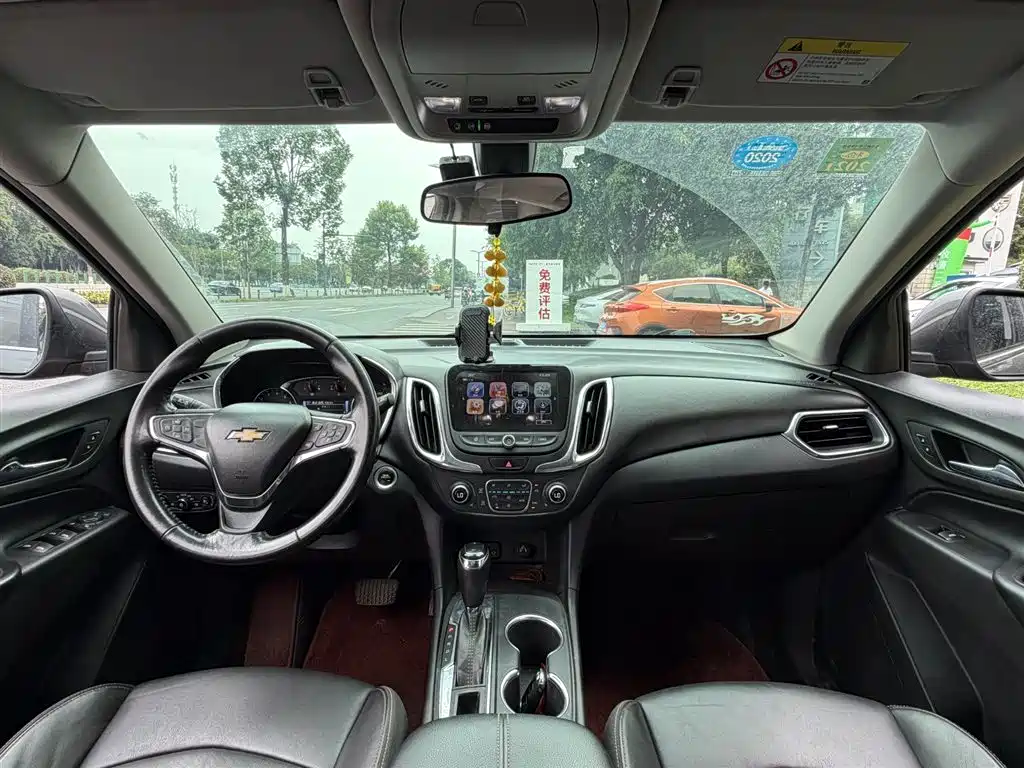 Chevrolet Equinox 2017 — фото 11