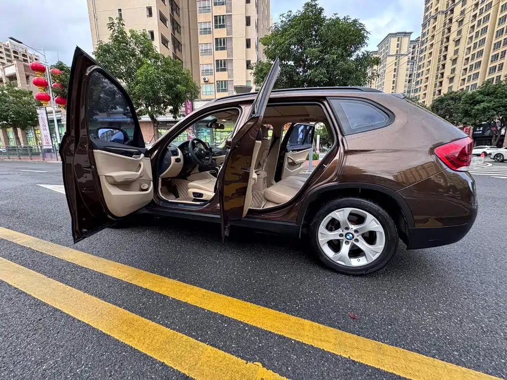 BMW X1 2011 — фото 17