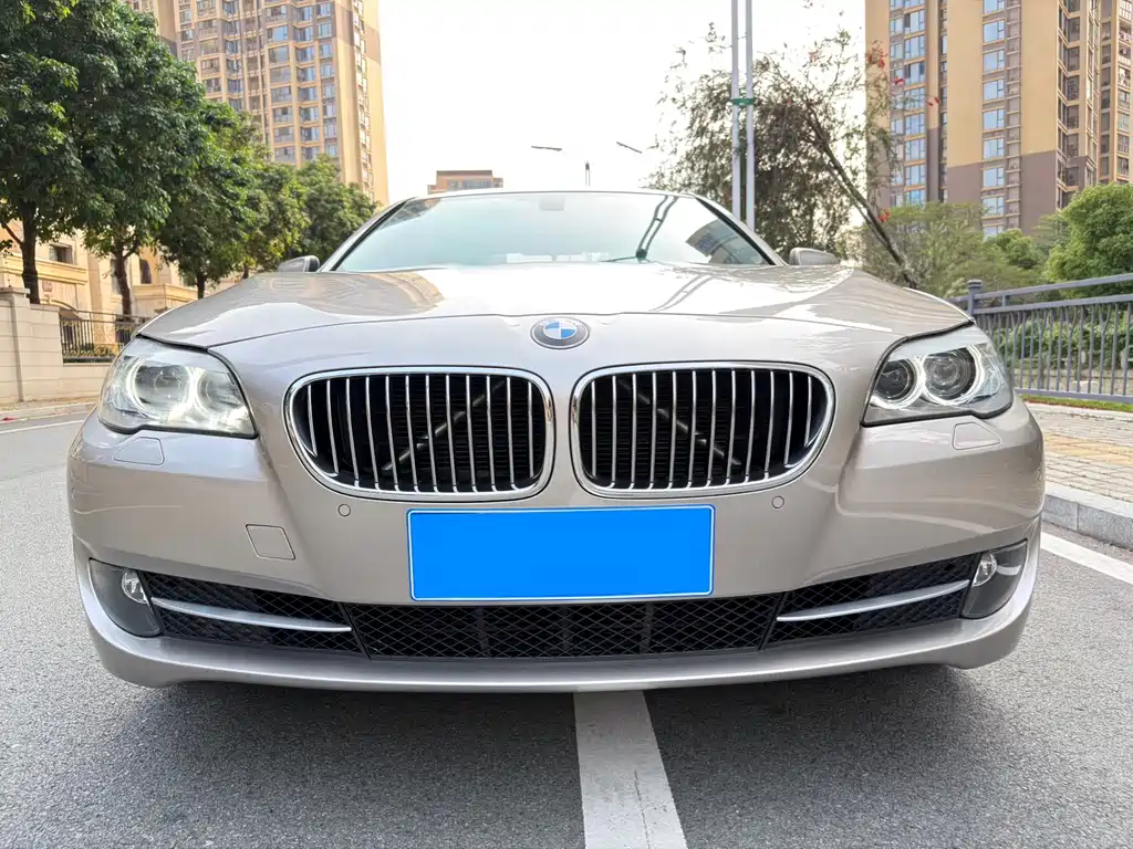 BMW 5 Series 2013 — фото 16