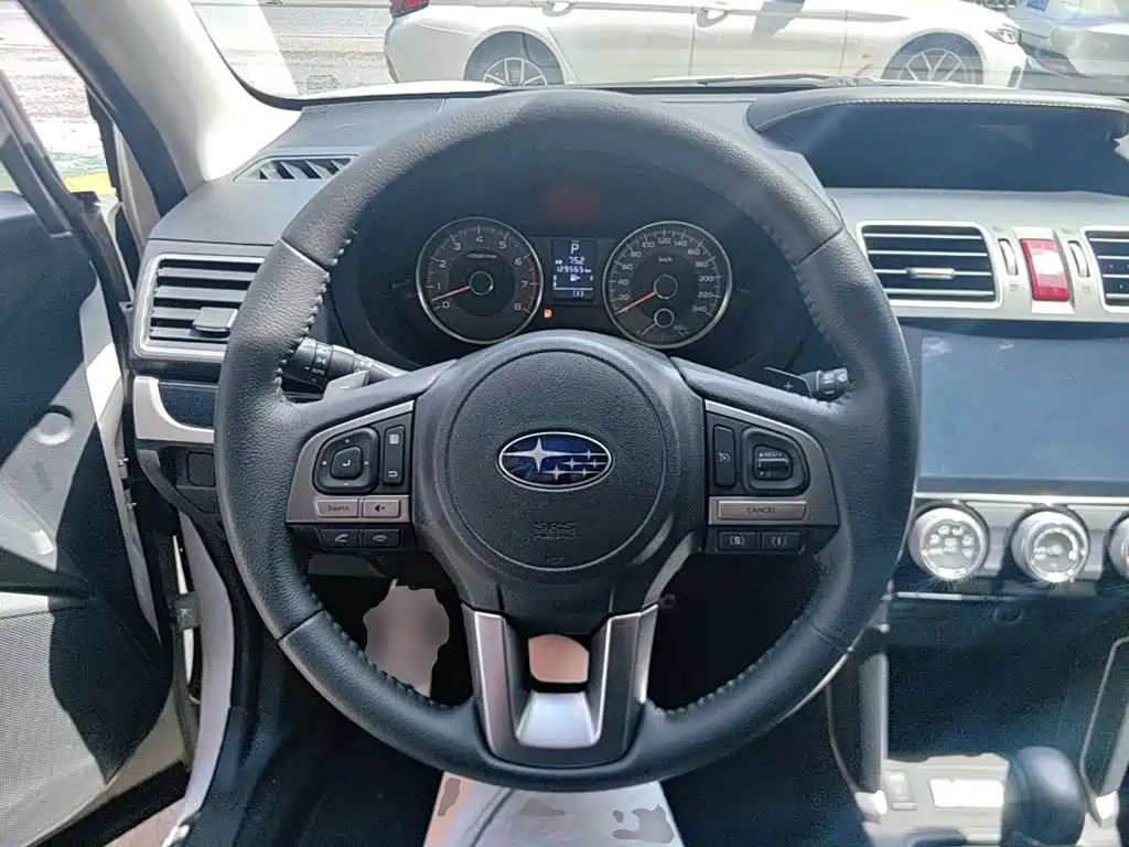Subaru Forester 2016 — фото 11
