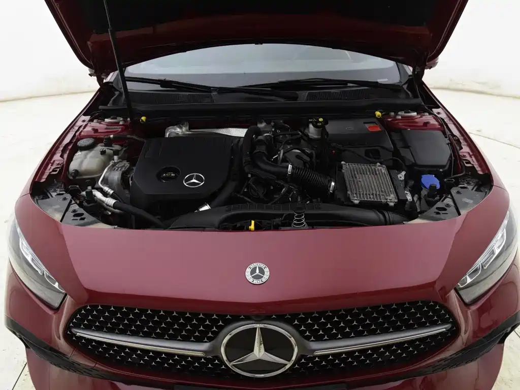 Mercedes-Benz A-Class 2023 — фото 16