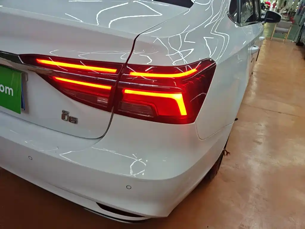Roewe i6 Classic 2019 — фото 8