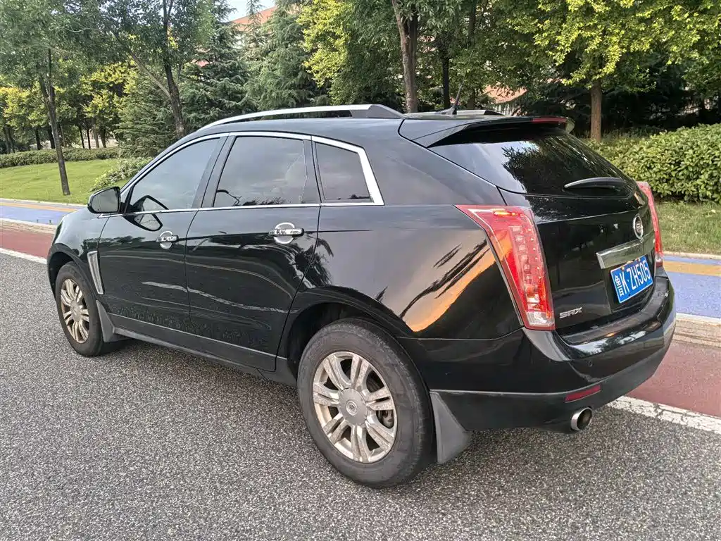 Cadillac SRX 2014 — фото 6