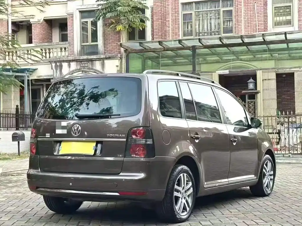 Volkswagen Touran 2011