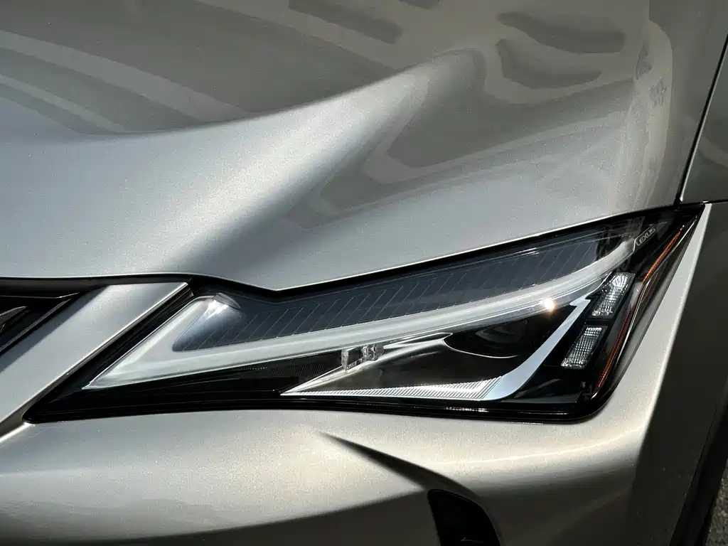 Lexus UX 2020 — фото 4