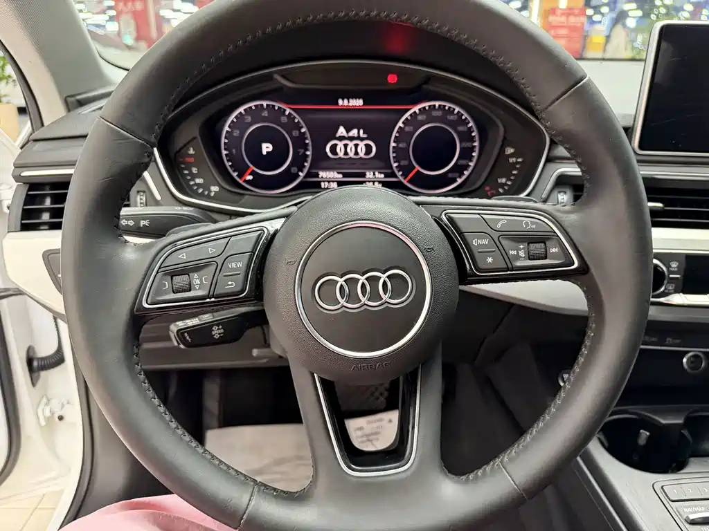 Audi A4L 2018 — фото 8