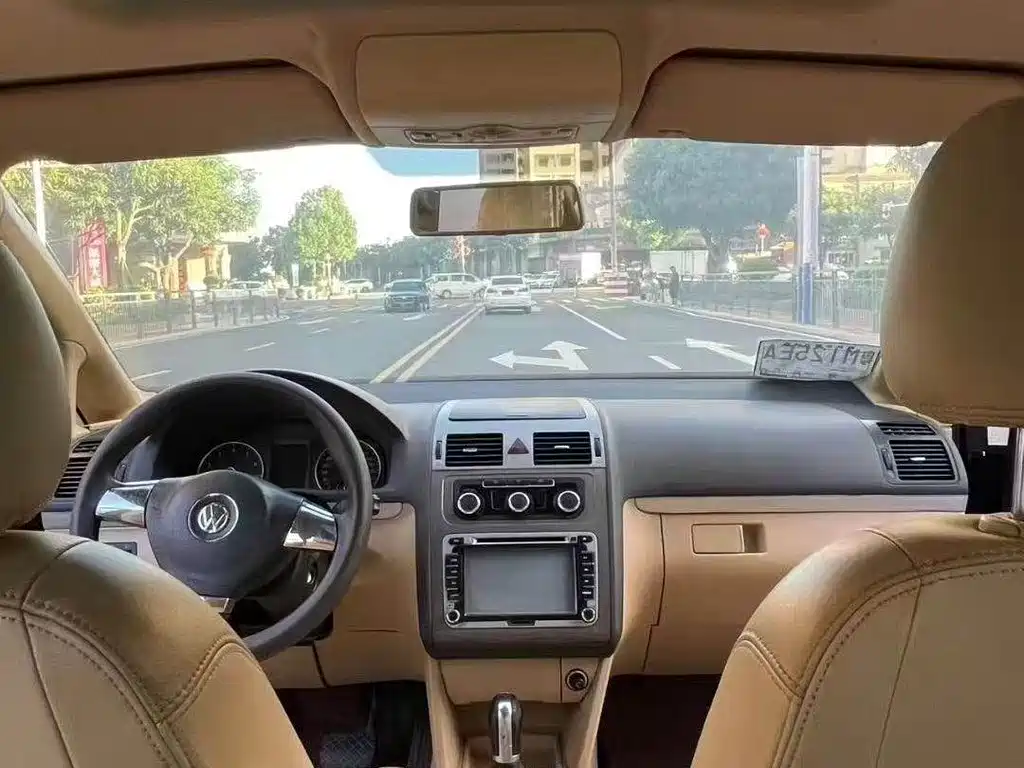 Volkswagen Touran 2012