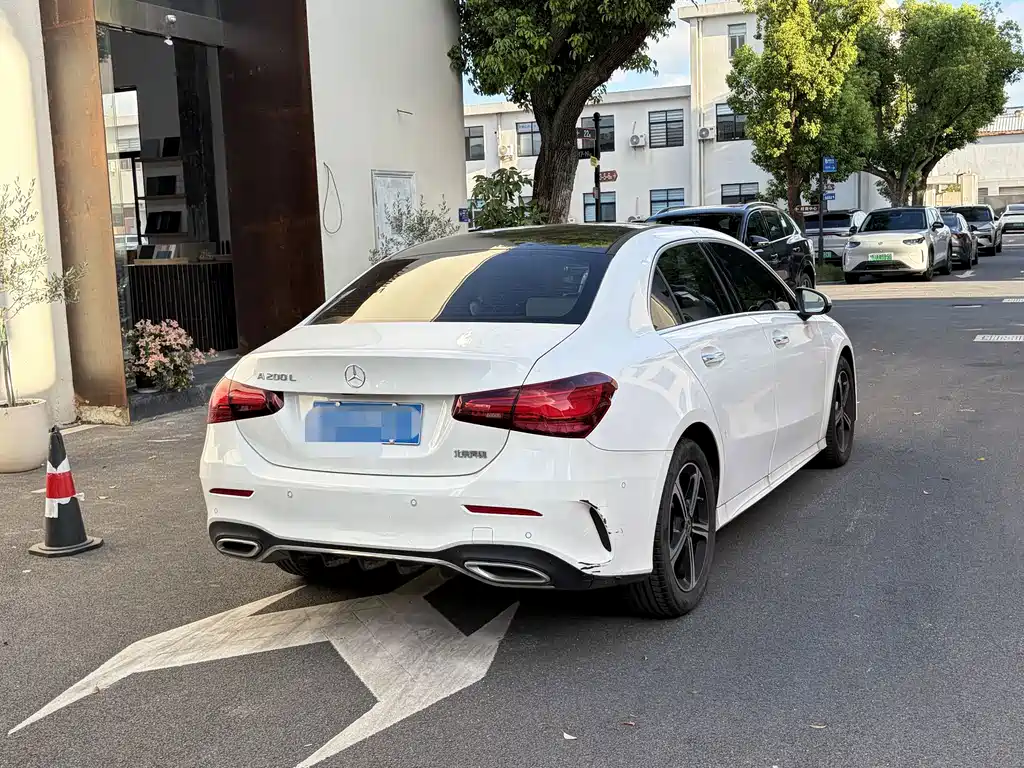 Mercedes-Benz A-Class 2023 — фото 9