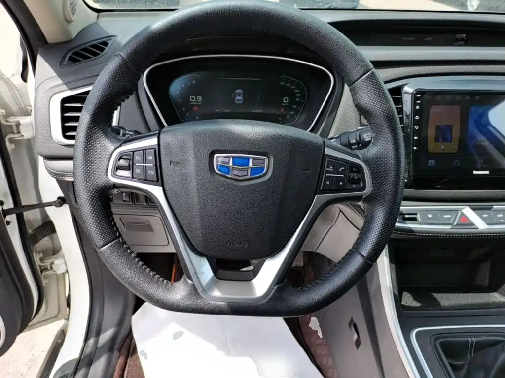 Geely Vision X6 2019 — фото 11