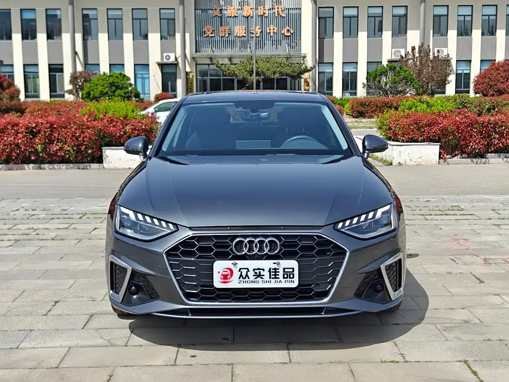 Audi A4L 2022 — фото 2