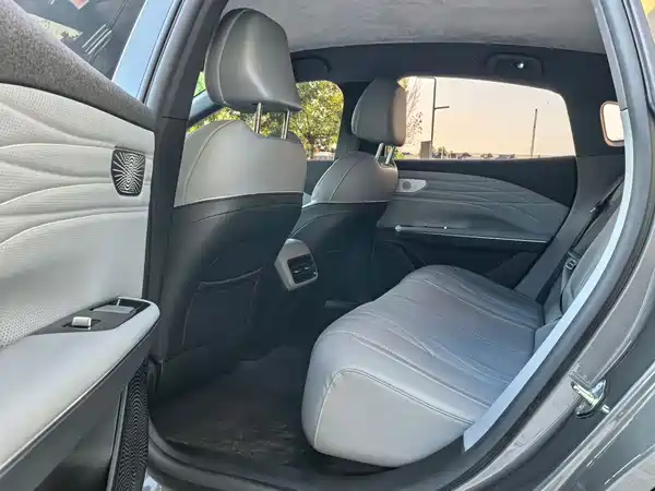 Geely Galaxy E8 2024