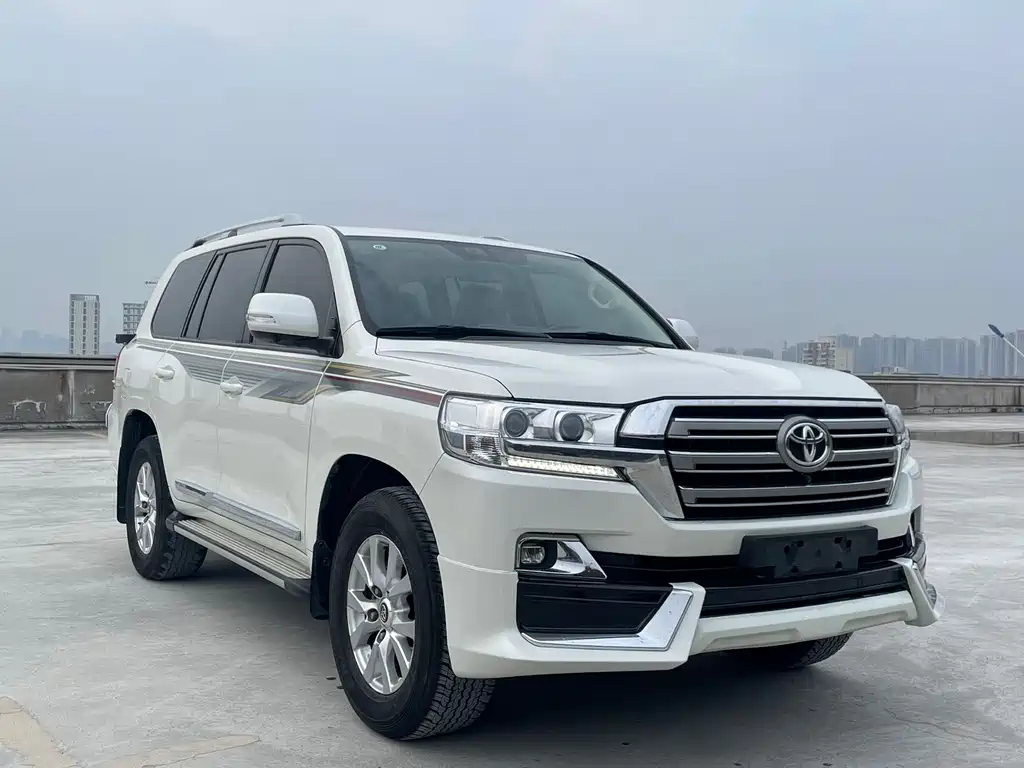 Toyota Land Cruiser 2020 — фото 3