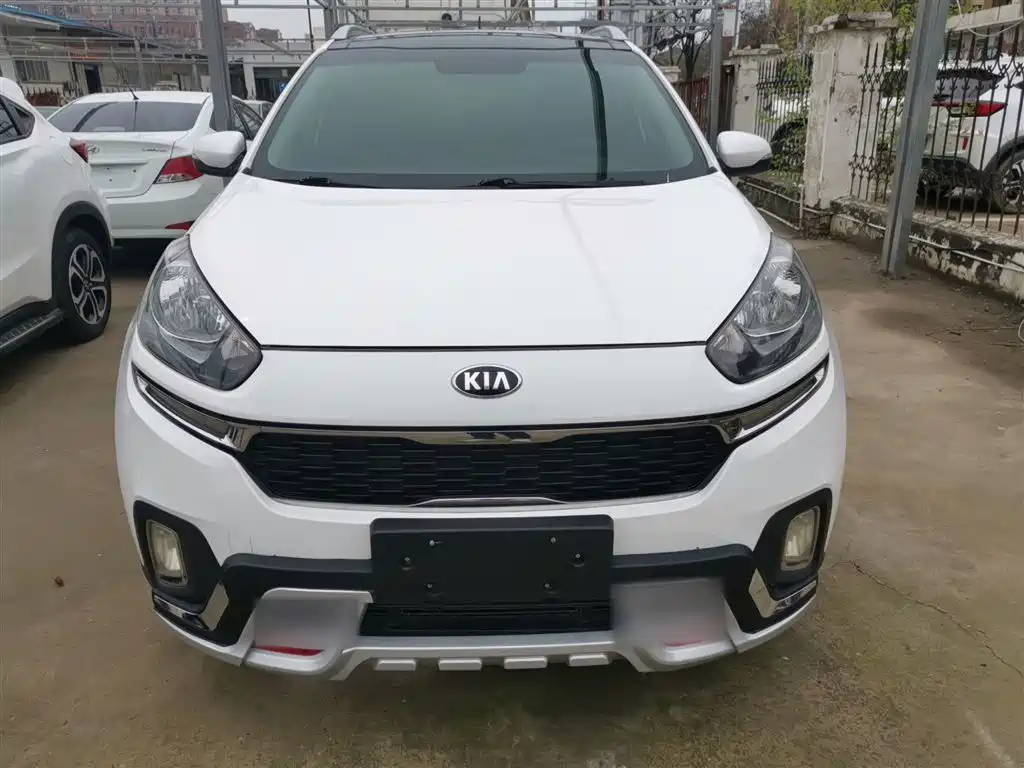 Kia KX3 2015 — фото 3