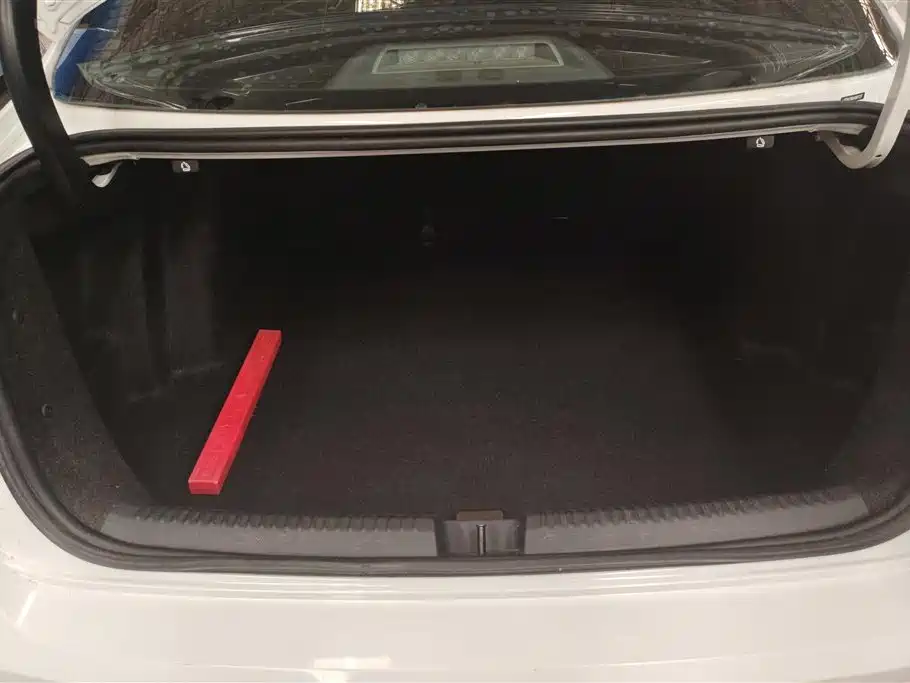 Volkswagen Sagitar 2019