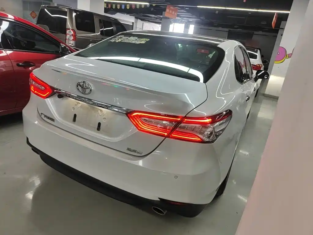Toyota Camry 2021