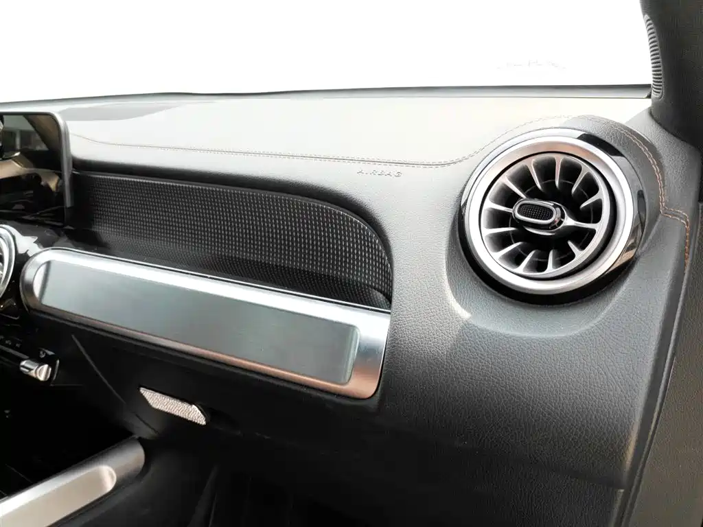 Mercedes-Benz GLB 2022 — фото 11
