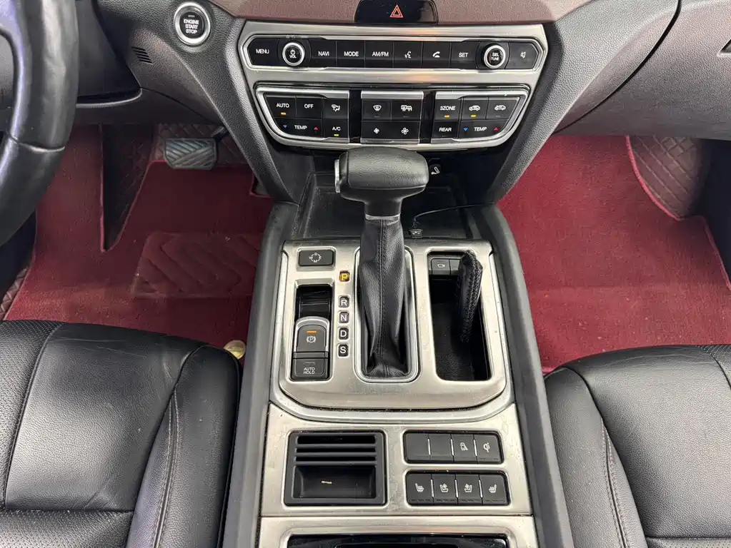 GAC Motor Trumpchi GS8 2017 — фото 16