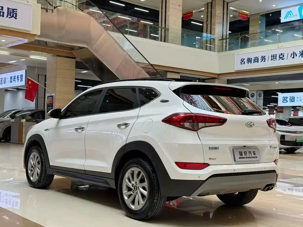 Hyundai Tucson 2018 — фото 8