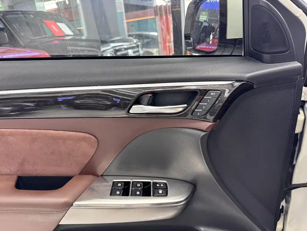 GAC Motor Trumpchi GS8 2017 — фото 22