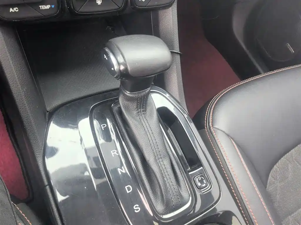GAC Motor Trumpchi GS3 2018 — фото 14